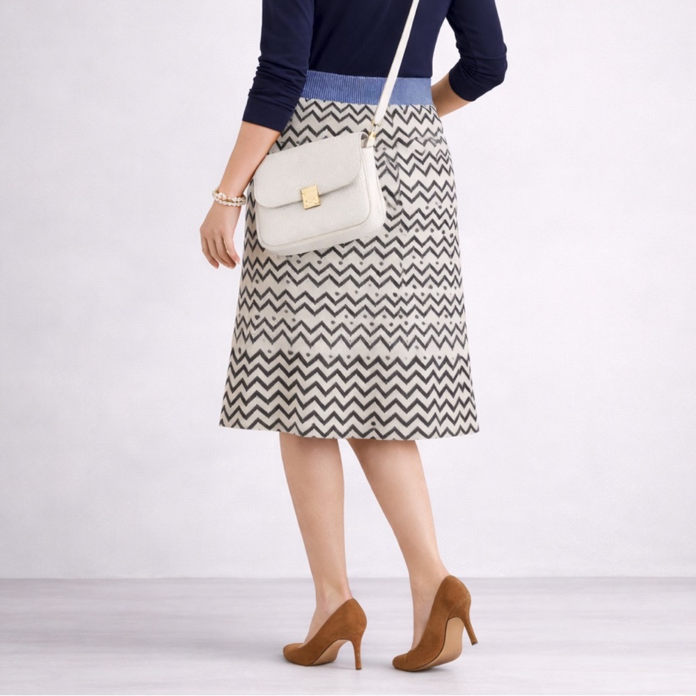 NWT Chevron Patterned Knit Pull on Skirt with Blue elastic Waistband size XL